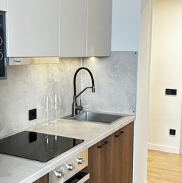 Продажа 1-комн квартиры на вторичном рынке Загребский бульвар