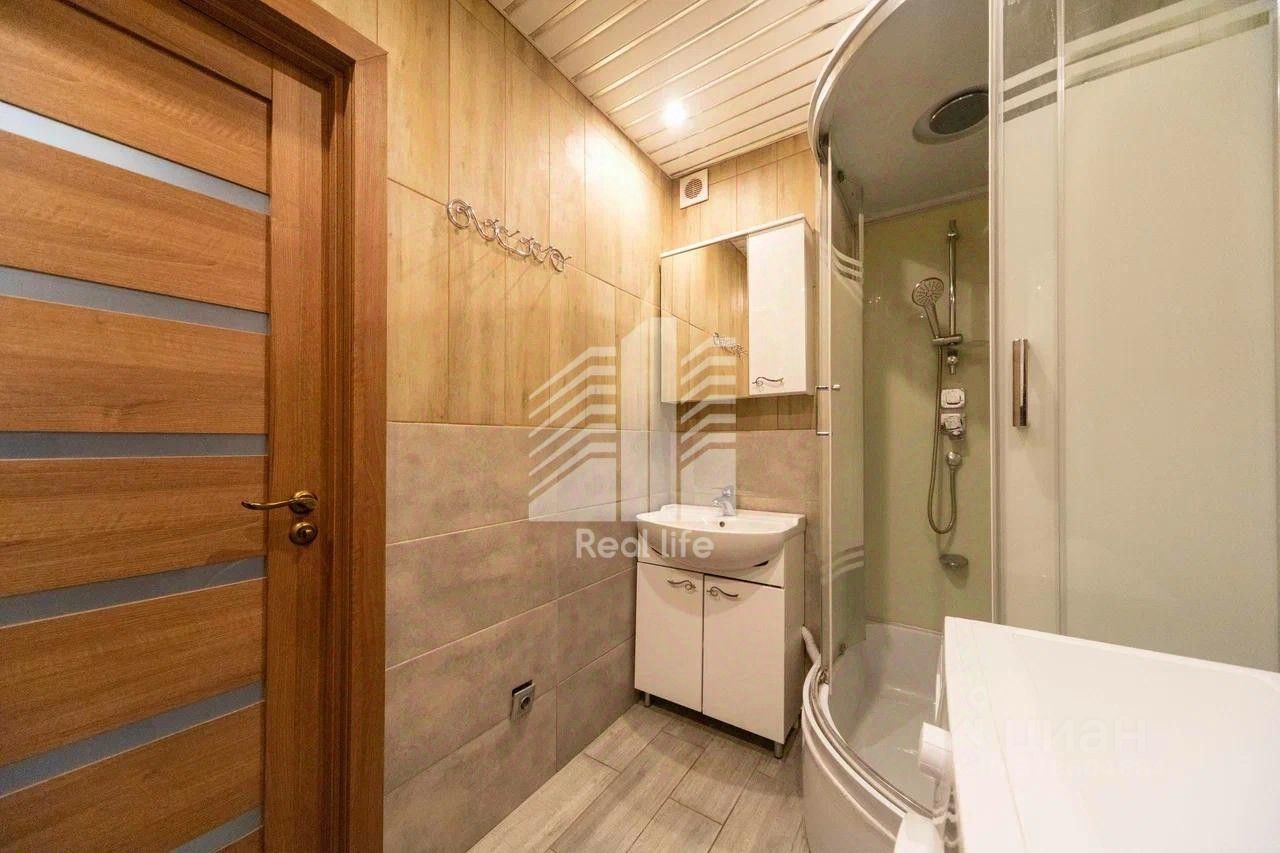 Продажа студии Южный мкр, улица Курыжова,  д. 32