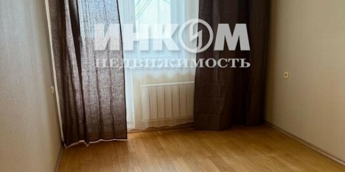 3-комн квартира улица Генерала Белобородова,  д. 15