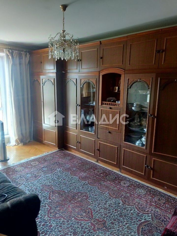 Продажа 2-комн квартиры на вторичном рынке улица Ивана Бабушкина, 3