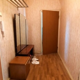 Продажа 2-комн квартиры на вторичном рынке улица Кадырова,  д. 4