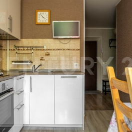 Продажа 2-комн квартиры на вторичном рынке Двинская улица,  д. 15