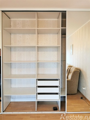 Продажа 1-комн квартиры на вторичном рынке Дрезденская ул,  д. 9