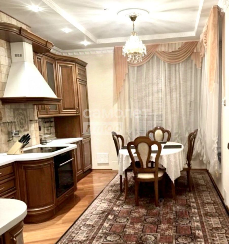 Продажа 4-комн квартиры на вторичном рынке Мосфильмовская улица, 70к2
