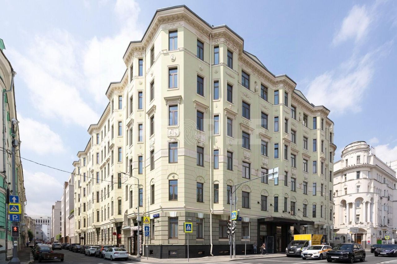 Продажа 3-комн квартиры на вторичном рынке улица Большая Полянка, 44