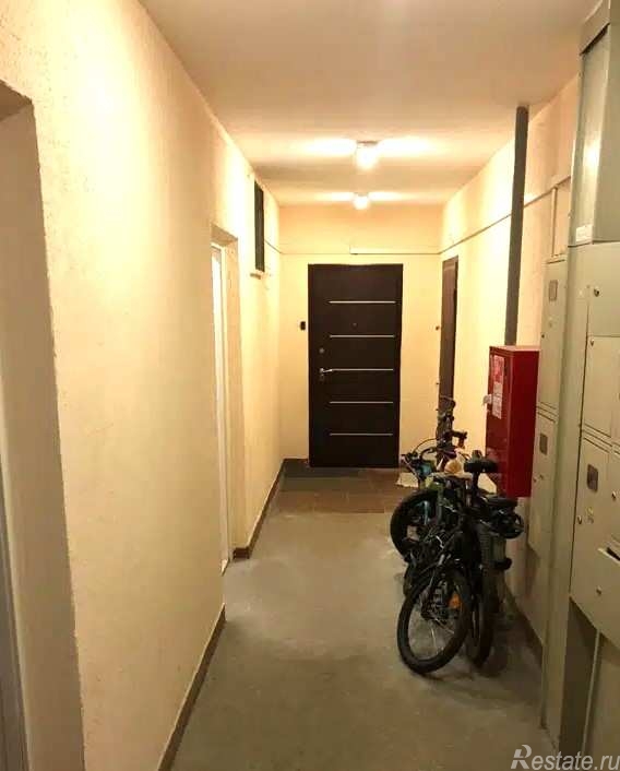 Продажа 1-комн квартиры на вторичном рынке Изюмская ул,  д. 43