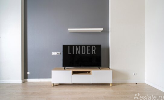 Продажа 1-комн квартиры на вторичном рынке улица Жукова,  д. 3