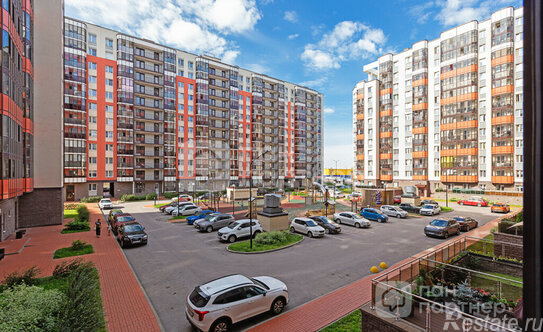 Продажа 1-комн квартиры на вторичном рынке Бугры, ул Английская,  д. 8