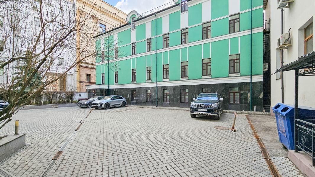 Аренда торгового помещения Кривоарбатский пер,  д. 13