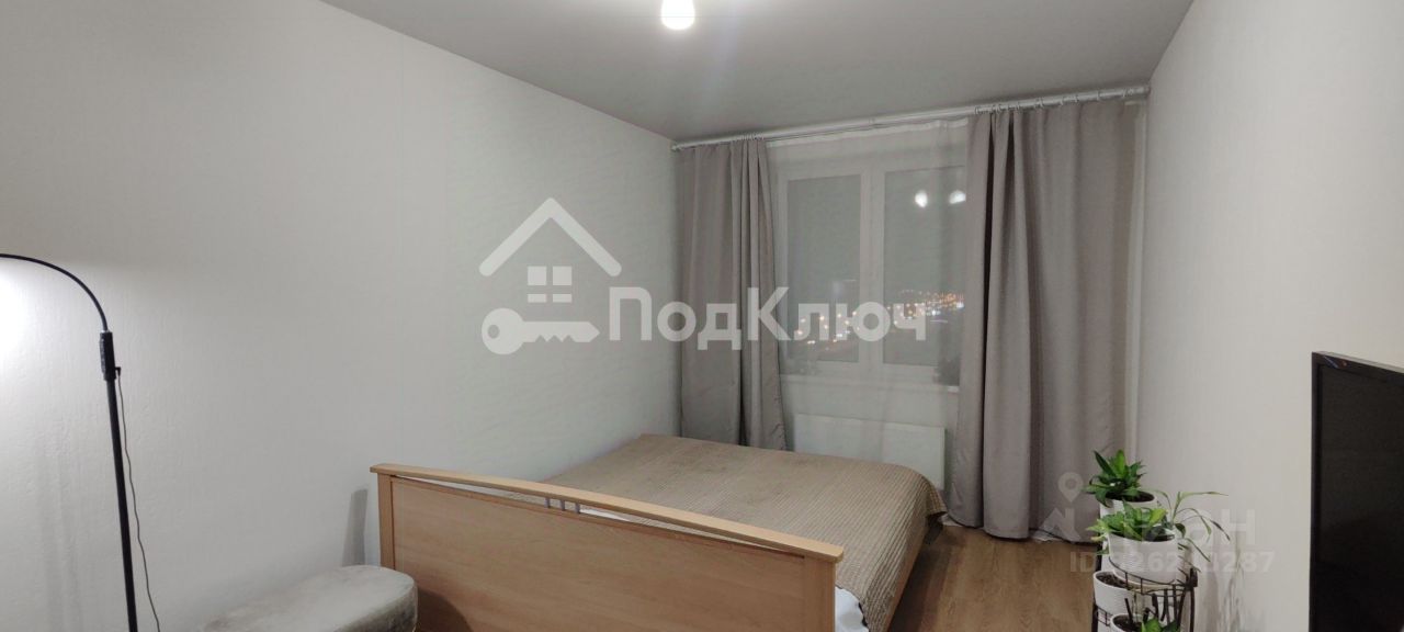 Продажа 1-комн квартиры на вторичном рынке улица Чароитовая, 1к6