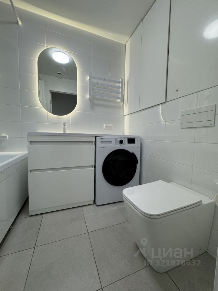 Продажа 2-комн квартиры на вторичном рынке улица Сокольнический Вал, 1