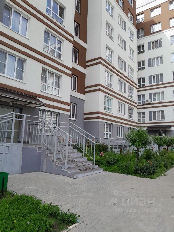 Продажа 1-комн квартиры на вторичном рынке Нахабино пгт, улица Покровская, 4
