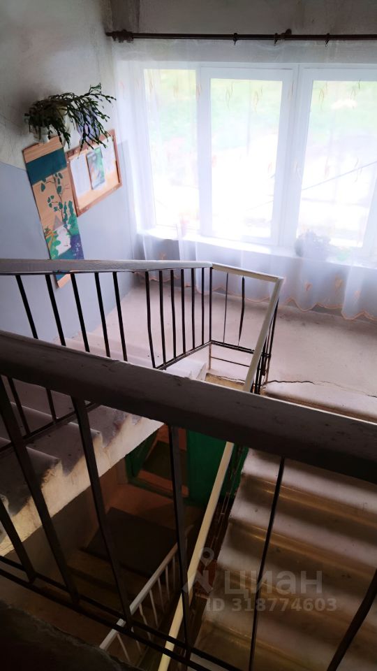 Продажа 2-комн квартиры на вторичном рынке д. Камышовка, улица Поселковая, 6