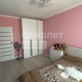 Продажа 4-комн квартиры на вторичном рынке улица Академика Анохина,  д. 6 к4