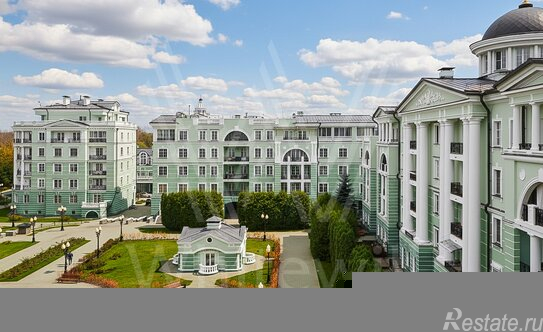 Продажа 4-комн квартиры на вторичном рынке ул Усачёва,  д. 11,  к. 17