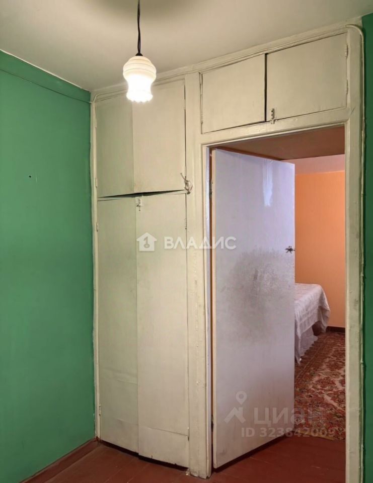 Продажа 2-комн квартиры на вторичном рынке Базовская улица, 4Б