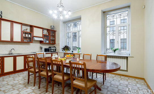 Продажа 5-комн квартиры на вторичном рынке Каменноостровский пр-кт,  д. 20