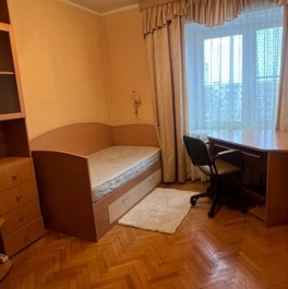 Продажа 3-комн квартиры на вторичном рынке Наро-Фоминский городской округ, Октябрьская улица