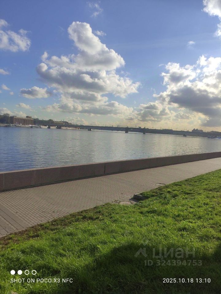 Продажа комнаты Синопская набережная, 38