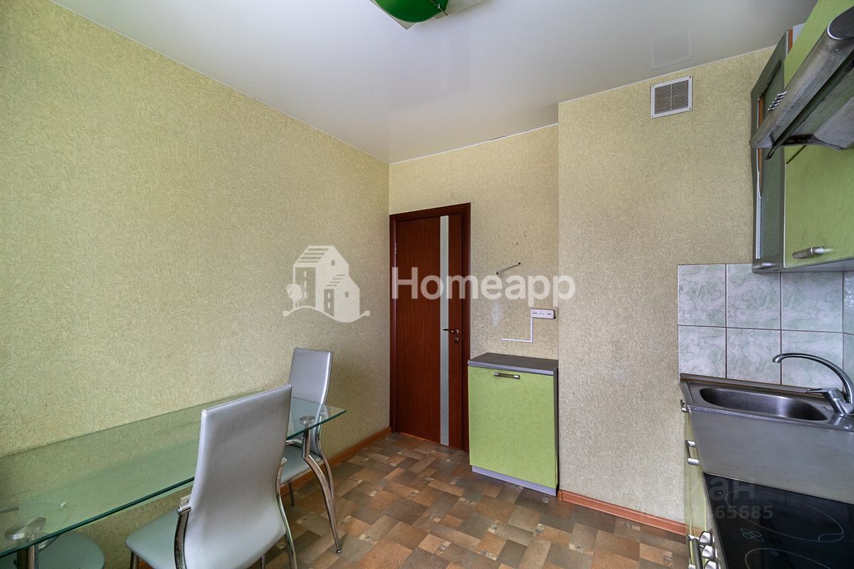 Продажа 4-комн квартиры на вторичном рынке Старобитцевская улица, 23К2