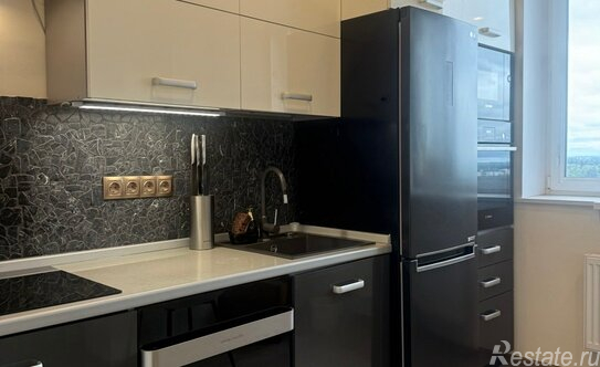 Продажа 2-комн квартиры на вторичном рынке Сходня, ул Микояна,  д. 23,  к. 1