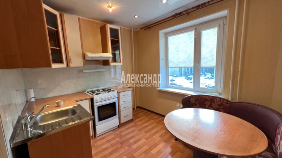 Продажа 1-комн квартиры на вторичном рынке Выборг г., Гагарина ул. ,  д. 45