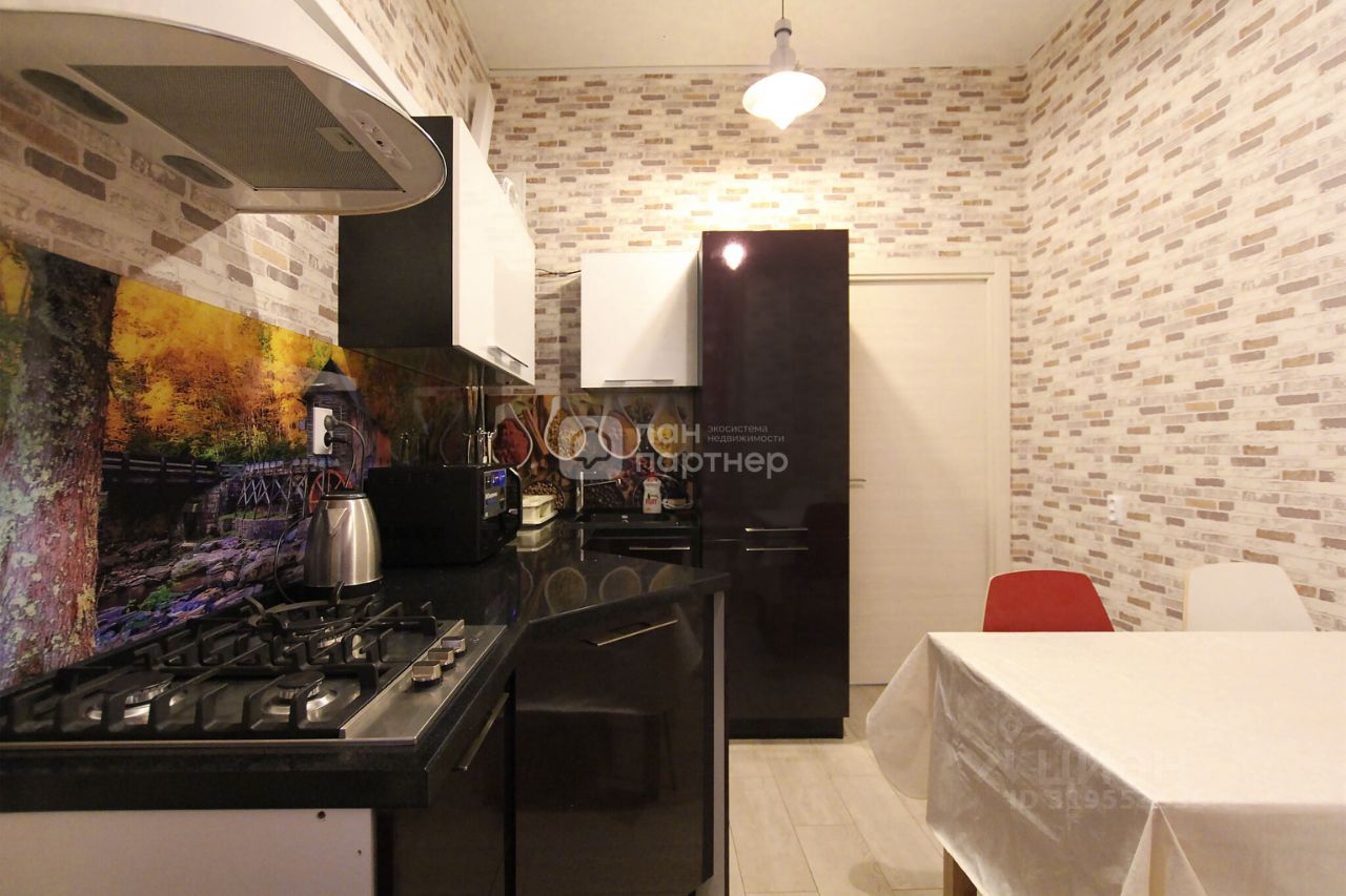 Продажа 2-комн квартиры на вторичном рынке Поварской переулок, 12