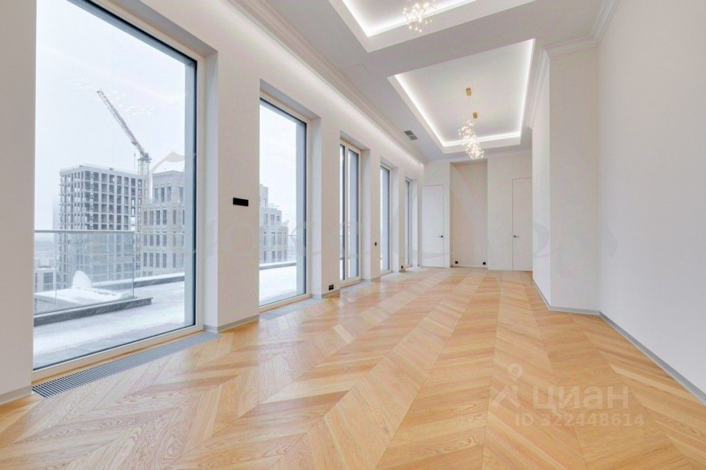 Продажа 4-комн квартиры на вторичном рынке Звенигородское шоссе, 11