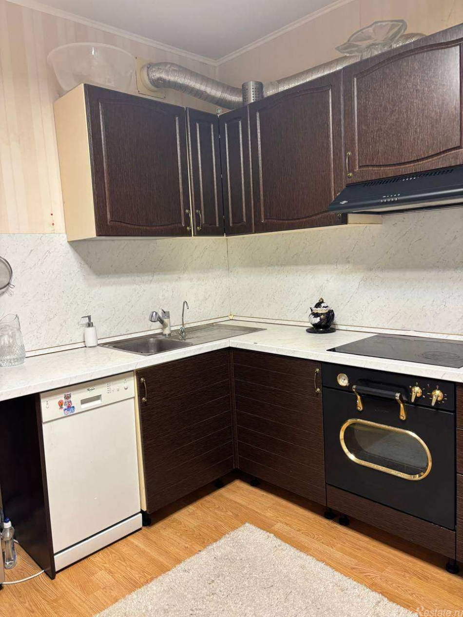 Продажа 3-комн квартиры на вторичном рынке Сумской проезд,  д. 3