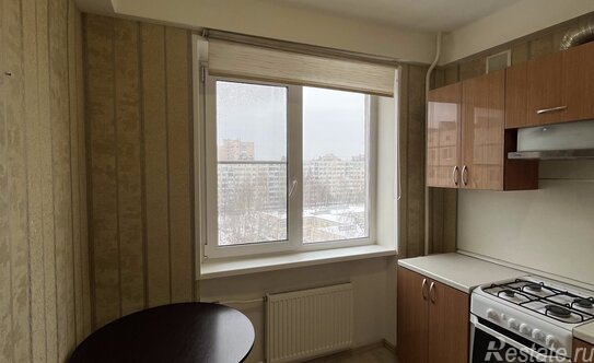 Продажа 4-комн квартиры на вторичном рынке Колпино г, Металлургов ул,  д. 3