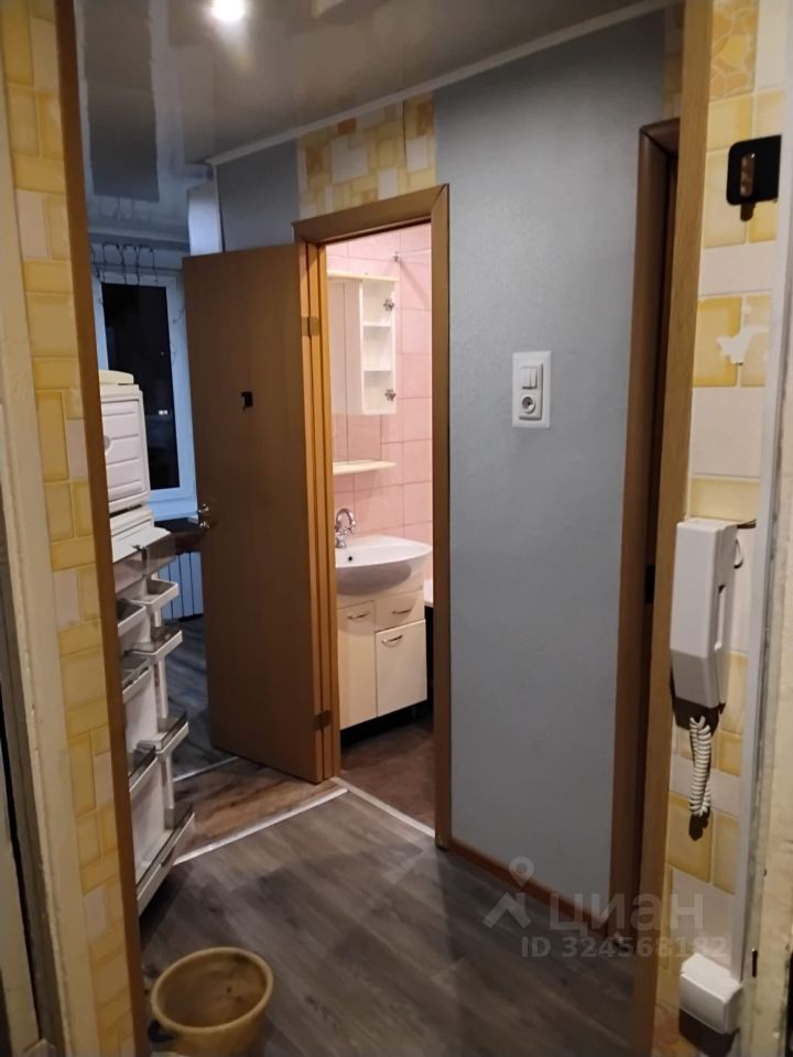 Аренда 2-комн квартиры на вторичном рынке Гатчина, улица 7-й Армии, 10б