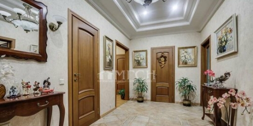 3-комн квартира Озерковский пер,  д. 10