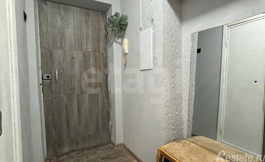 Продажа 1-комн квартиры на вторичном рынке Клишева, Центральная улица,  д. 1