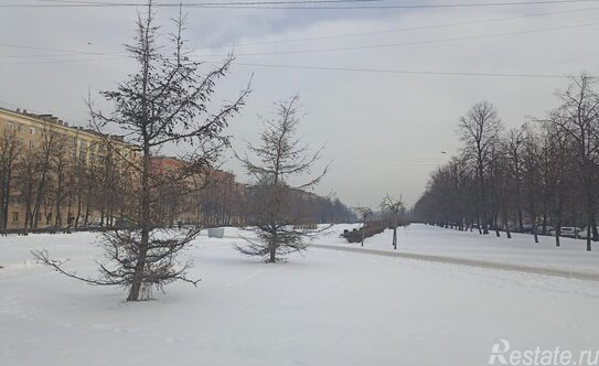 Продажа 3-комн квартиры на вторичном рынке б-р Красных Зорь,  д. 12