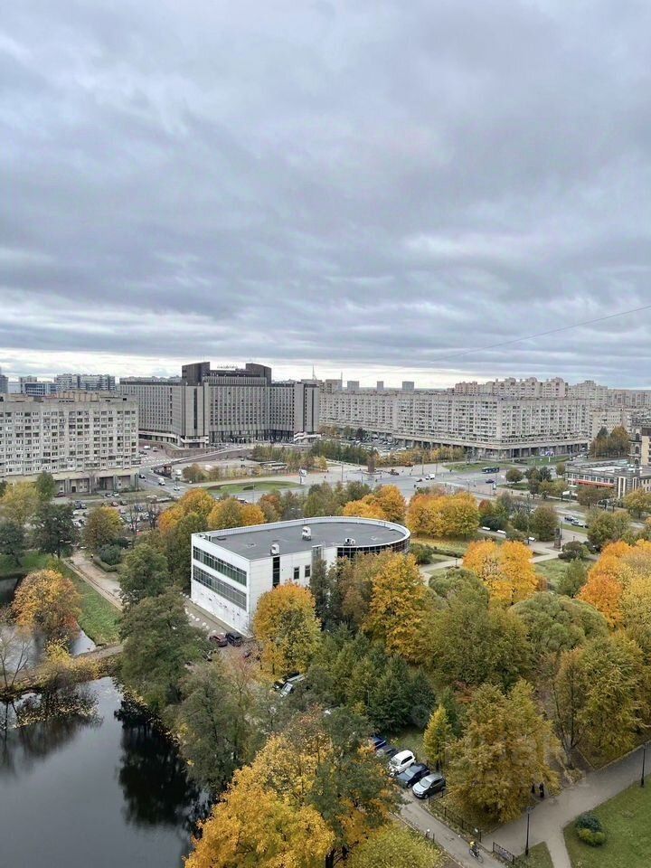 Продажа 1-комн квартиры на вторичном рынке Морская набережная, 15