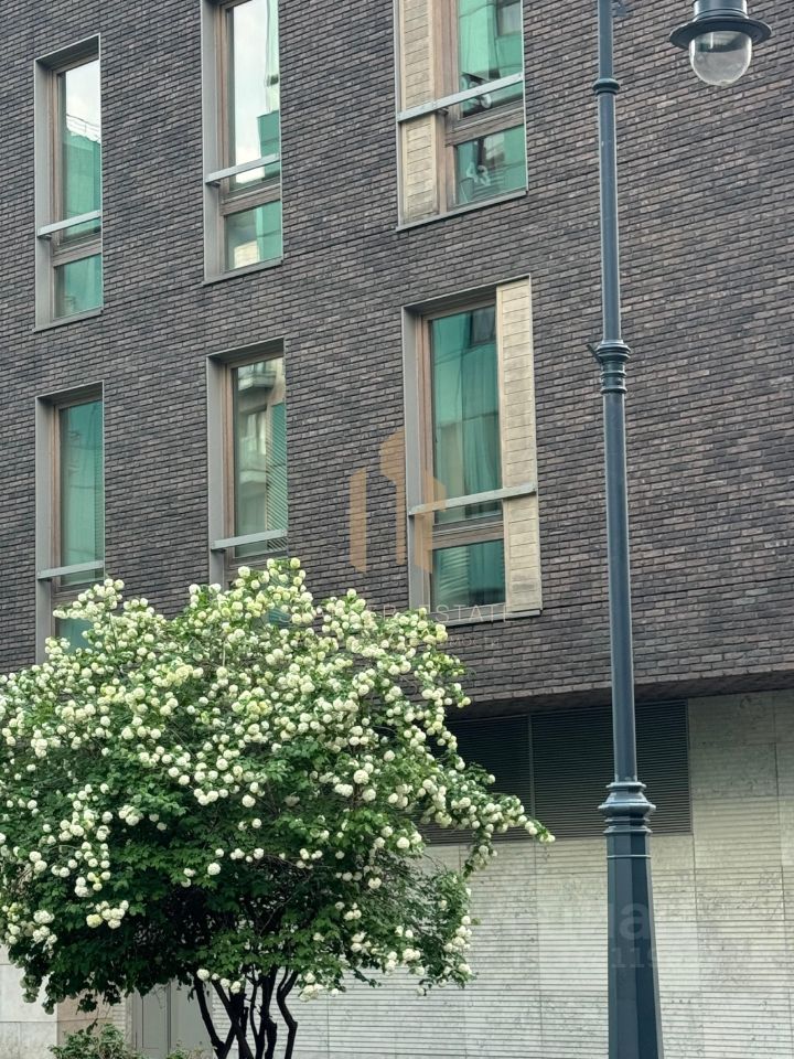 Продажа 5-комн квартиры на вторичном рынке Бутиковский переулок, 5