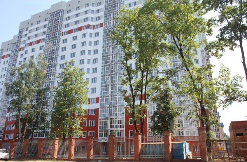 Продажа 2-комн квартиры на вторичном рынке Кучино мкр, Балашиха, улица Соловьева,  д. 1
