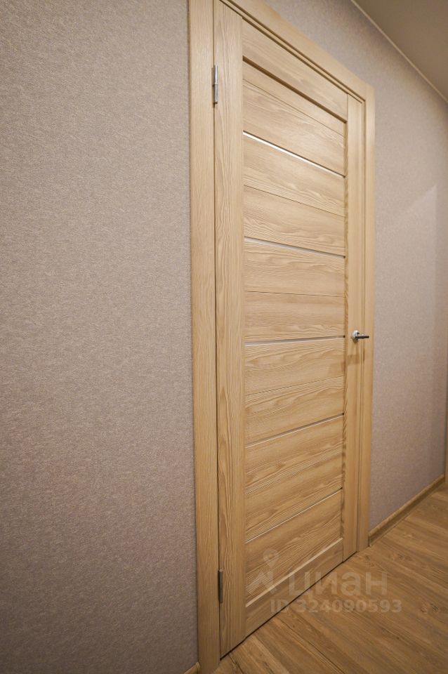 Продажа 2-комн квартиры на вторичном рынке проспект Космонавтов, 64