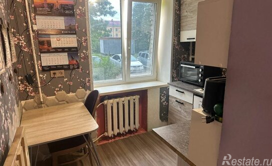 Продажа 2-комн квартиры на вторичном рынке Отрадное, ул Клубная,  д. 4