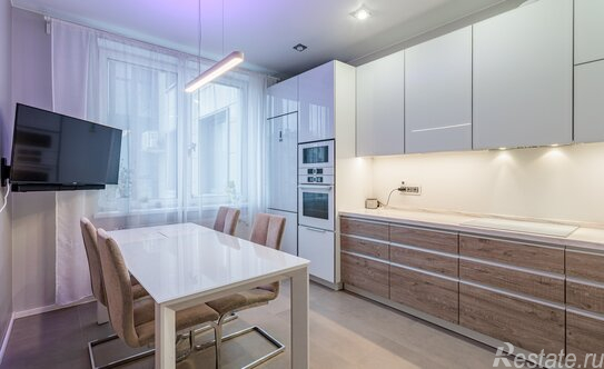 Продажа 3-комн квартиры на вторичном рынке ул Адмирала Трибуца,  д. 8