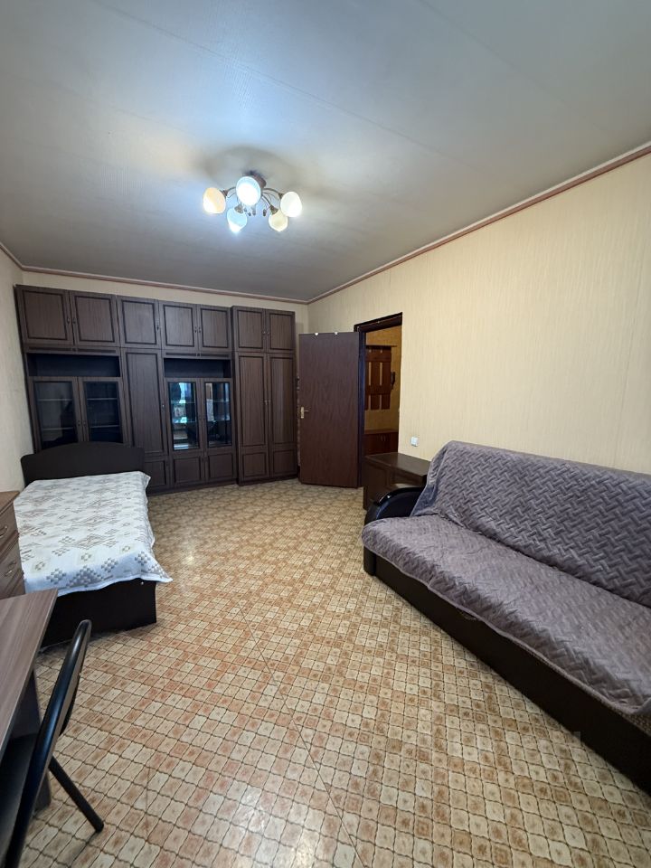 Аренда 1-комн квартиры на вторичном рынке Осенний бульвар, 16К1