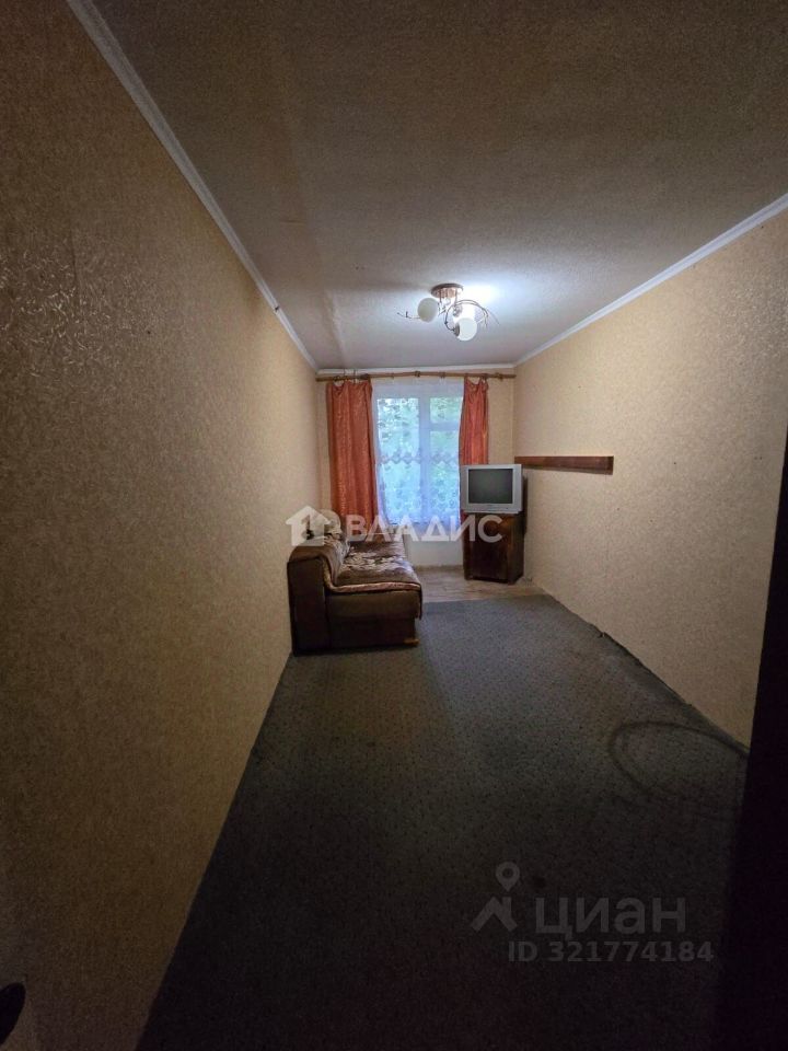 Продажа 3-комн квартиры на вторичном рынке Гвардейская улица, 9К1