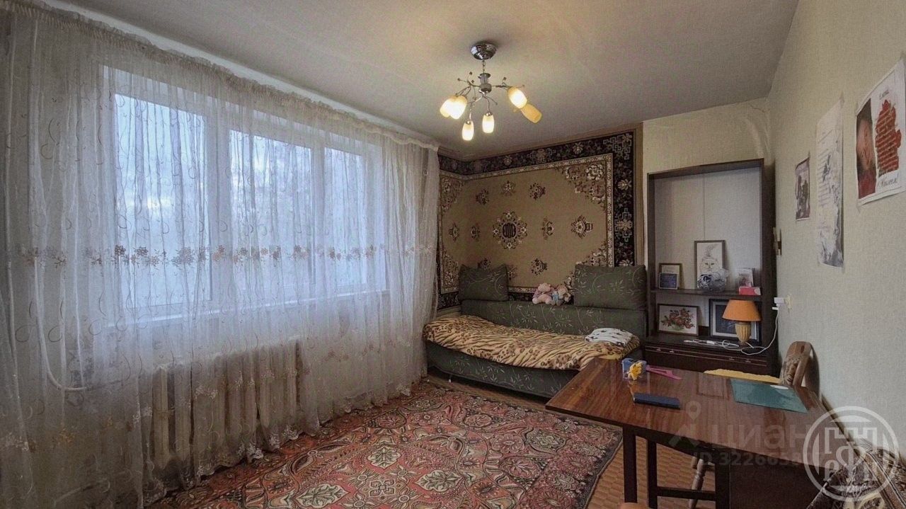 Продажа 2-комн квартиры на вторичном рынке д. Лесколово, улица Красноборская, 17