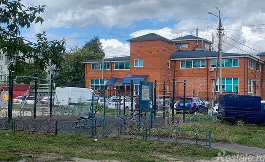 Продажа 2-комн квартиры на вторичном рынке Серпухов, улица Космонавтов,  д. 19Б