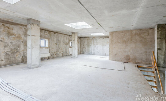 Продажа 5-комн квартиры на вторичном рынке Резервный проезд,  д. 4