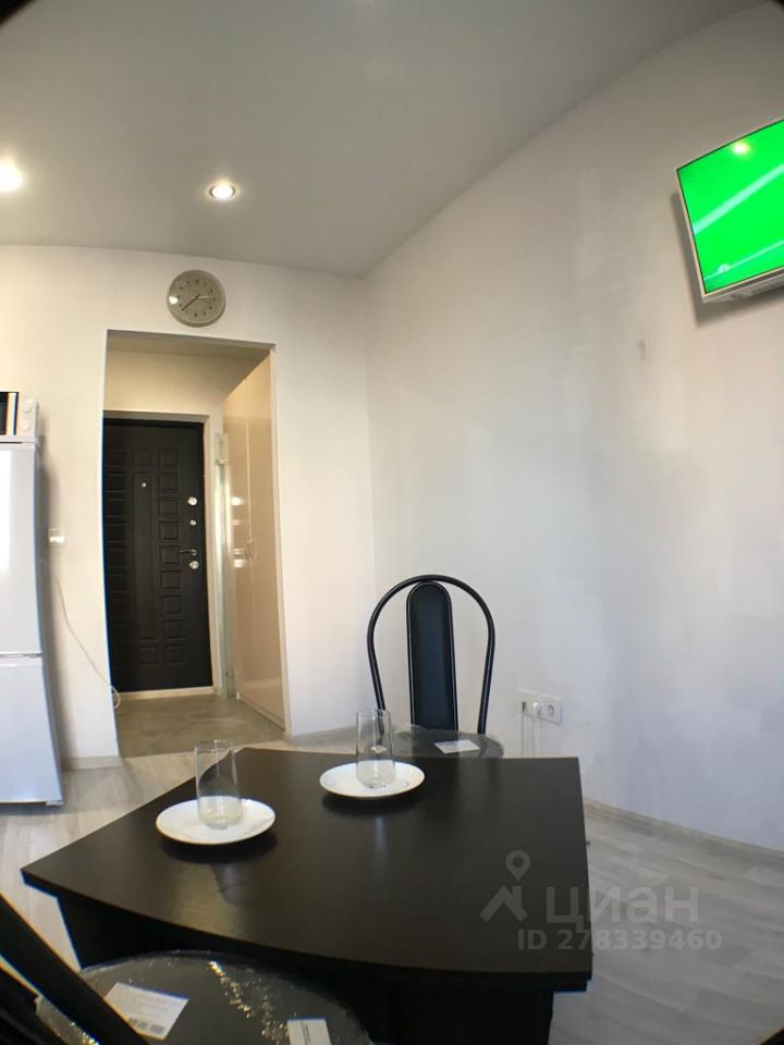 Продажа студии Южный мкр, улица Курыжова, 32