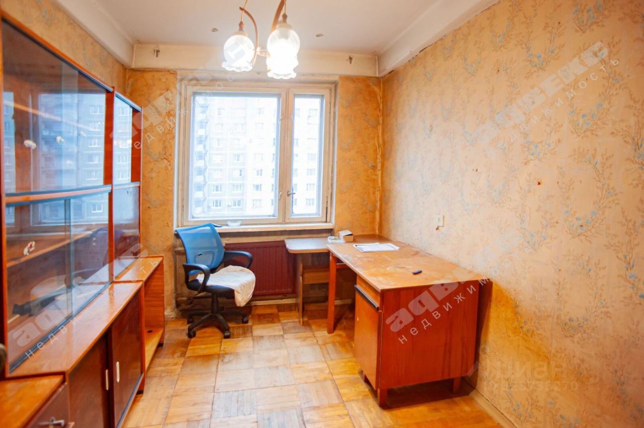 Продажа 3-комн квартиры на вторичном рынке Индустриальный проспект, 38к2Е