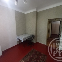 Продажа 2-комн квартиры на вторичном рынке Кировск г., Победы ул. ,  д. 7