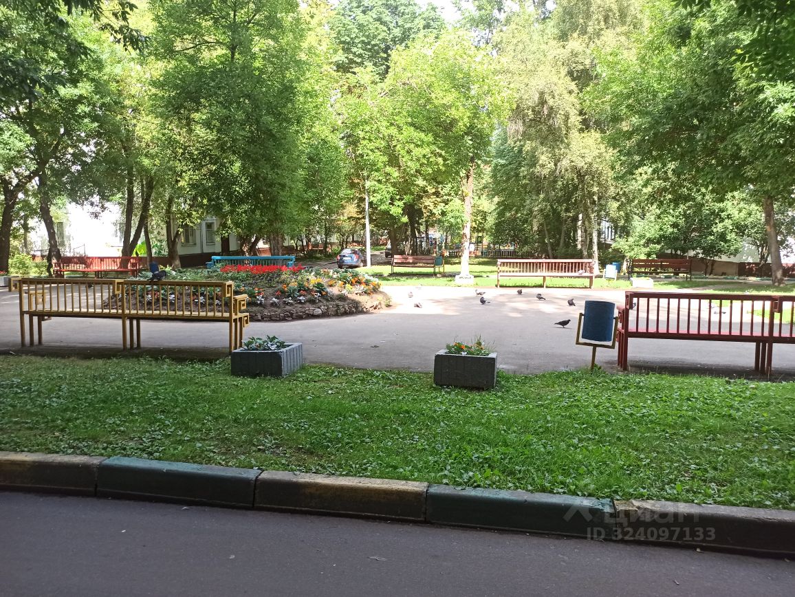 Продажа 1-комн квартиры на вторичном рынке улица Героев Панфиловцев, 12К1