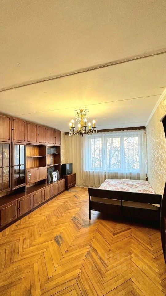 Продажа 3-комн квартиры на вторичном рынке улица Обручева, 65/54